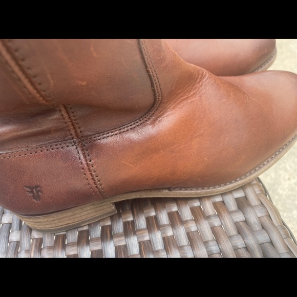 Frye size 61/2 leather boots never worn - Picture 6 of 9